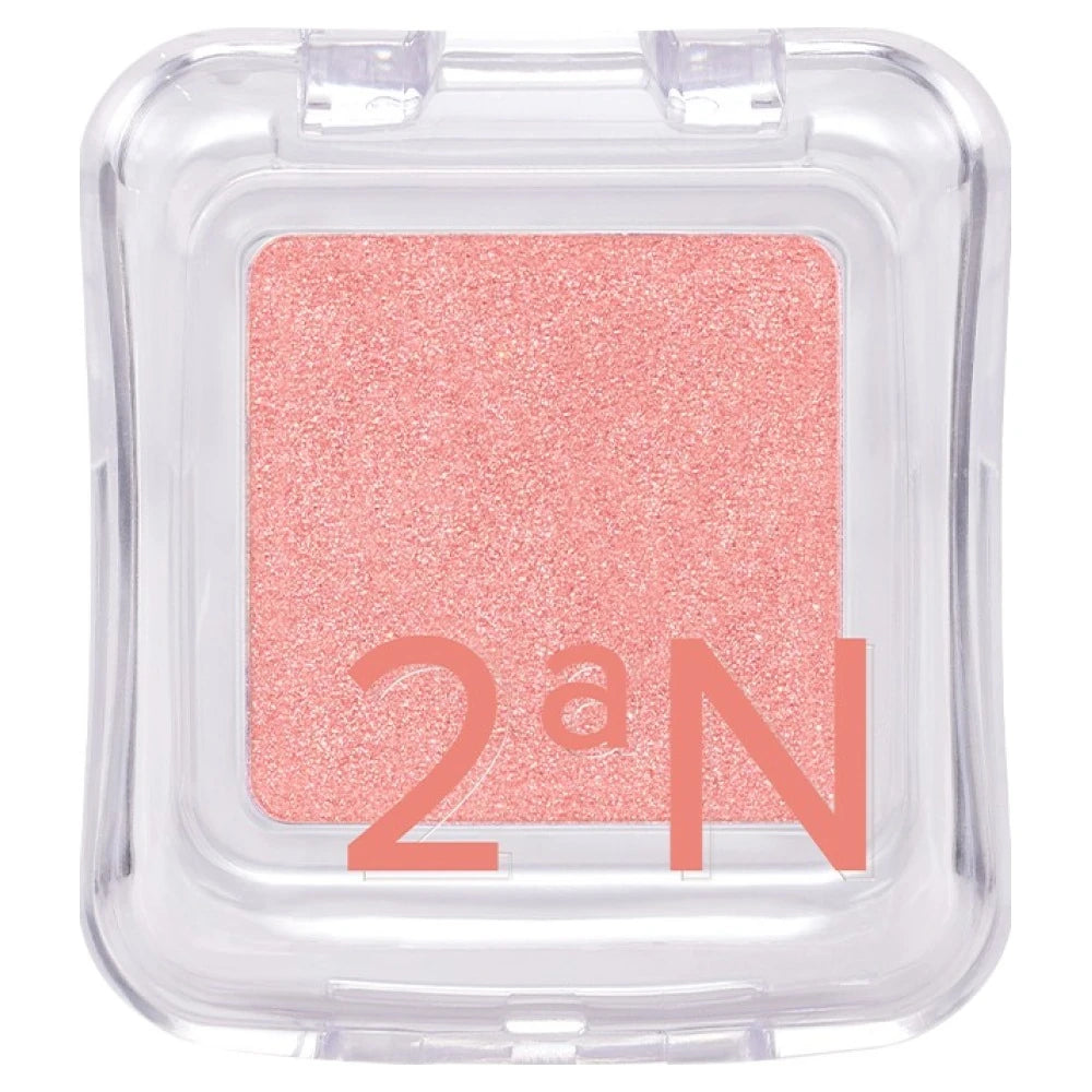 2AN Pure Glassy Highlighter main des PK04 Love Beam