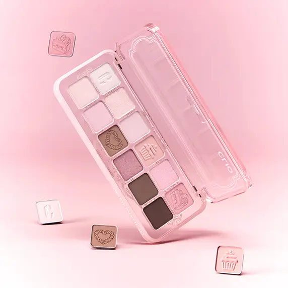 CLIO Pro Eye Palette Air main des 1