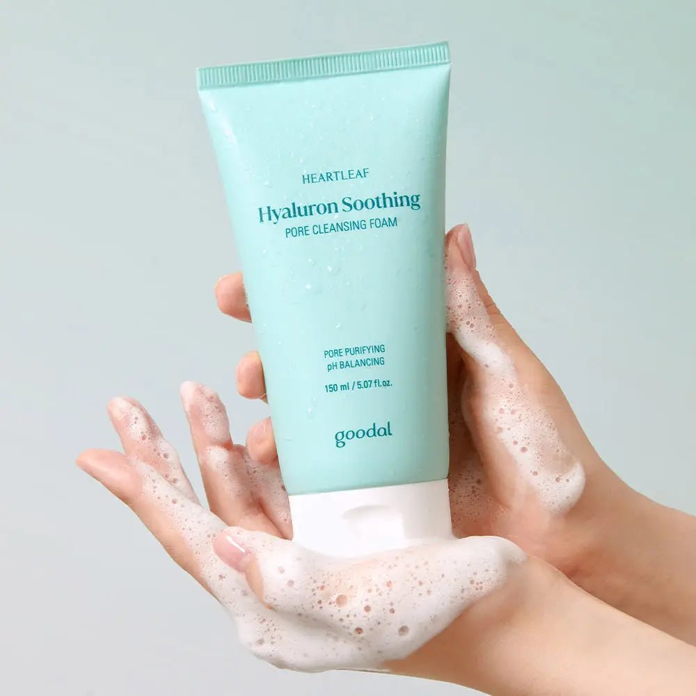 GOODAL Heartleaf Hyaluron Soothing Pore Cleansing Foam